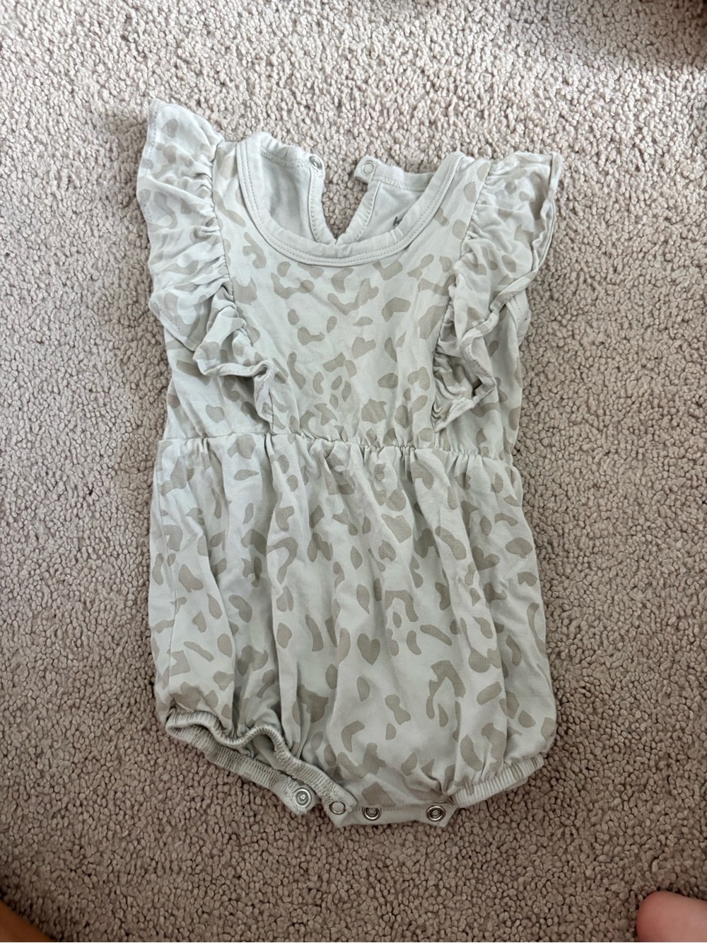Kyte baby 3-6 oat leopard bubble